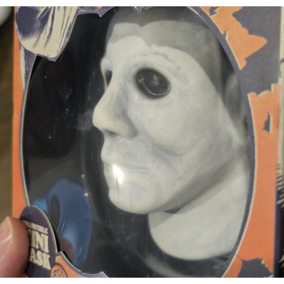 Michael Myers The Shape Fright Rags Collectible Mini Mask Halloween Horror - Picture 7 of 7